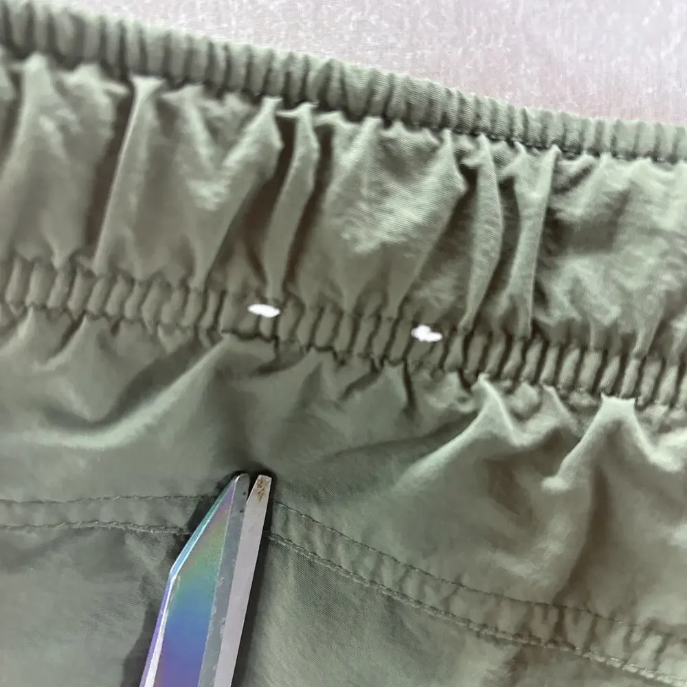 Columbia Belted Hiking Cargo Shorts Mesh Lined Men's Size XL Swim Lined Outdoor